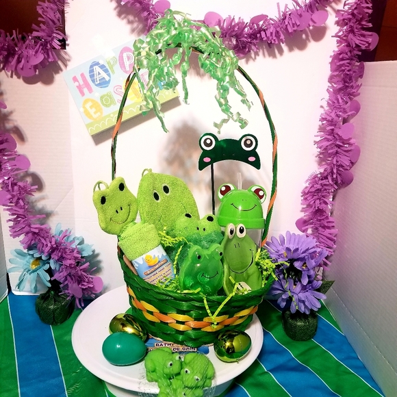 Baby's Frog theme Easter Gift Bath Basket - Picture 2 of 8